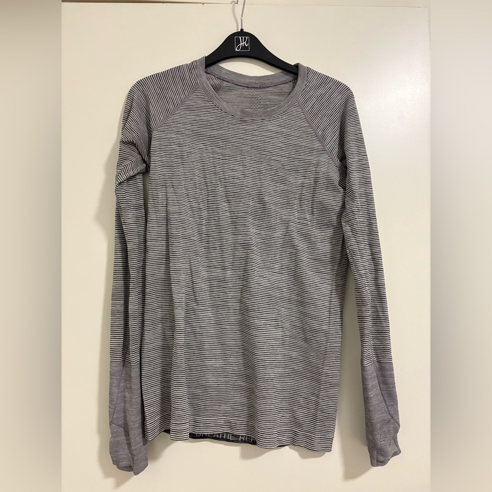 lululemon athletica Gray Long Sleeve Tee